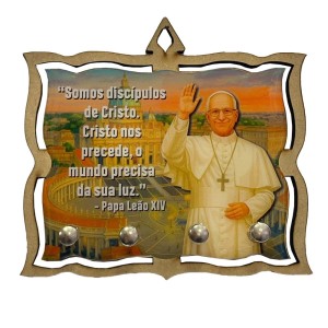 PC380663 - Porta Chaves Papa Leão XIV MDF Resinado - 15,5x14cm